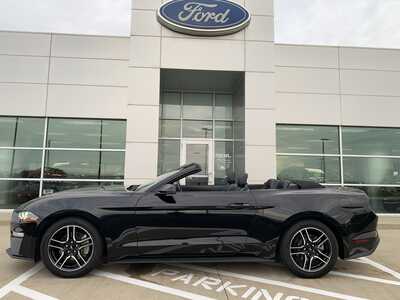 2018 Ford Mustang, $19999. Photo 5