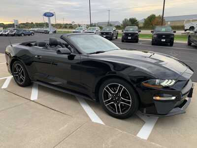 2018 Ford Mustang, $19999. Photo 8