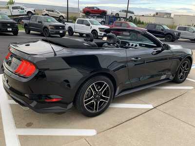2018 Ford Mustang, $19999. Photo 9