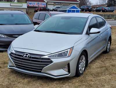 2019 Hyundai Elantra, $17995. Photo 2