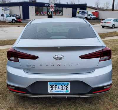 2019 Hyundai Elantra, $17995. Photo 4