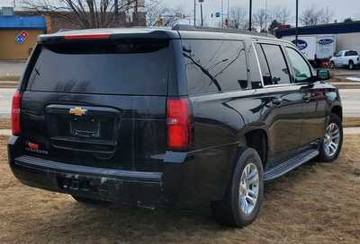 2018 Chevrolet Suburban, $34995. Photo 6