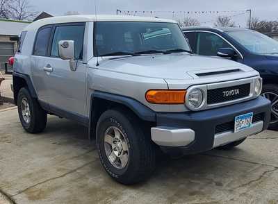 2008 Toyota FJ Cruiser, $18995. Photo 2
