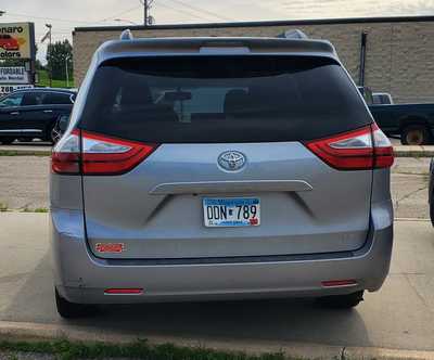 2016 Toyota Sienna, $16995. Photo 6