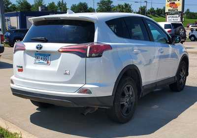 2017 Toyota RAV4, $21995. Photo 6