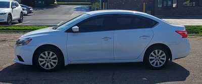 2017 Nissan Sentra, $13995. Photo 4