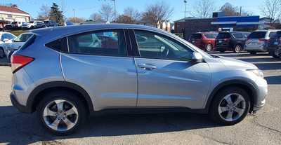 2021 Honda HR-V, $22995. Photo 7