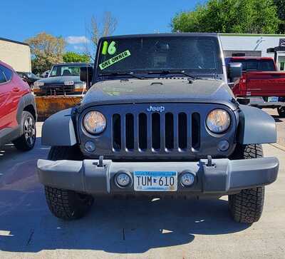 2016 Jeep Wrangler Unlimited, $19995. Photo 8