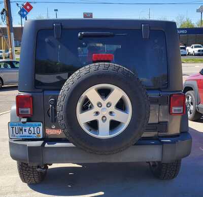 2016 Jeep Wrangler Unlimited, $19995. Photo 12