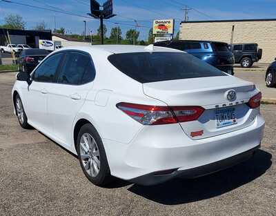 2019 Toyota Camry, $16995. Photo 11