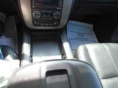 2011 Chevrolet Suburban, $11995. Photo 11