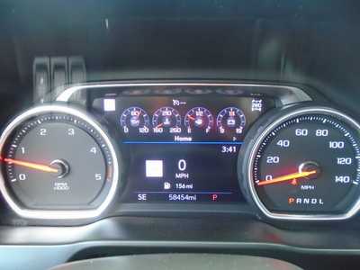 2022 Chevrolet 3500 Crew Cab, $57995. Photo 7