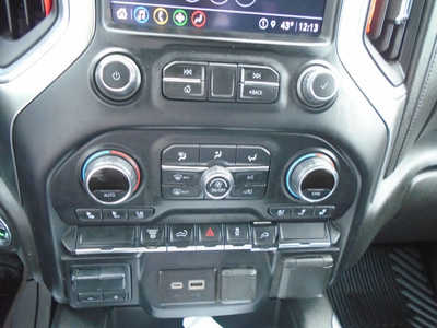 2022 Chevrolet 3500 Crew Cab, $52995. Photo 12