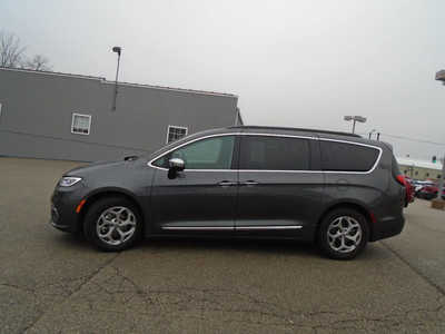 2023 Chrysler Pacifica, $31995. Photo 4