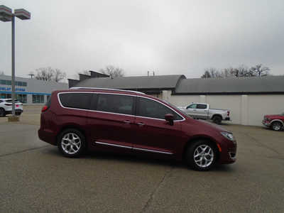 2018 Chrysler Pacifica, $12995. Photo 5