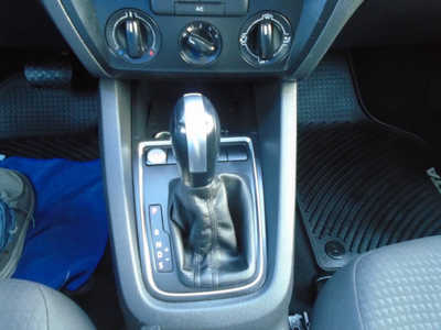 2015 Volkswagen Jetta, $7995. Photo 12