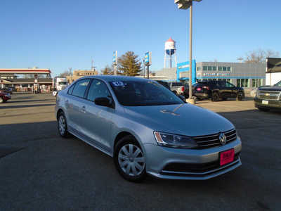 2015 Volkswagen Jetta, $7995. Photo 3