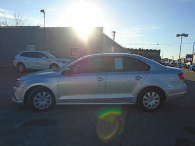 2015 Volkswagen Jetta, $7995. Photo 4