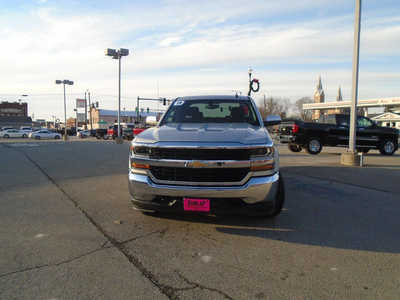 2019 Chevrolet 1500 Ext Cab, $26995. Photo 2