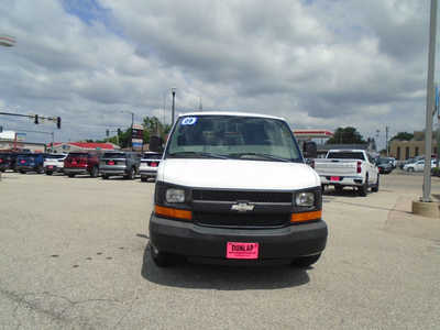 2009 Chevrolet Van,Passenger, $10995. Photo 2