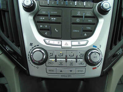 2014 Chevrolet Equinox, $2995. Photo 12