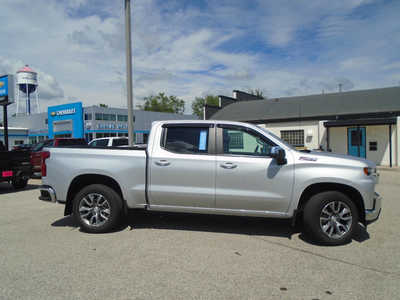 2022 Chevrolet 1500 Crew Cab, $35995. Photo 5