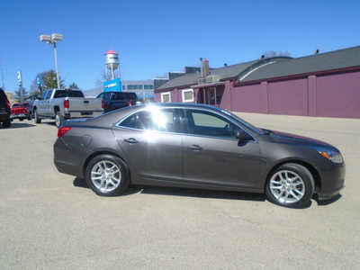 2013 Chevrolet Malibu, $3495. Photo 5