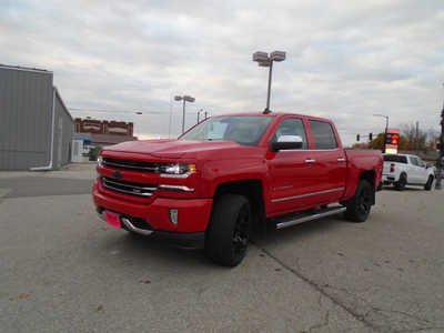 2017 Chevrolet 1500 Crew Cab, $25995. Photo 3