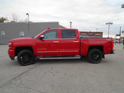 2017 Chevrolet 1500 Crew Cab, $25995. Photo 4