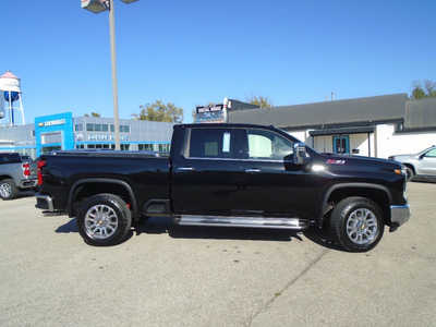 2025 Chevrolet 2500 Crew Cab, $60995. Photo 5