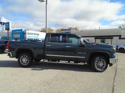 2025 Chevrolet 2500 Crew Cab, $64995. Photo 5