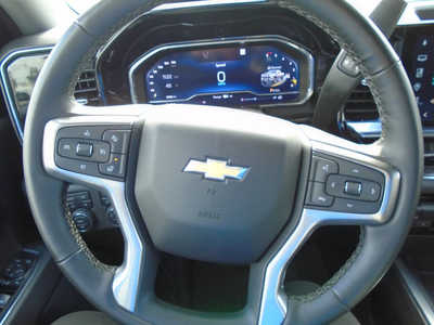 2025 Chevrolet 2500 Crew Cab, $64995. Photo 8