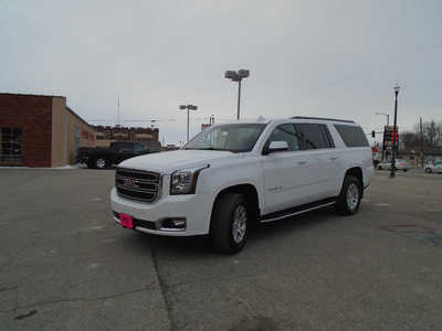 2017 GMC Yukon XL, $16995. Photo 3
