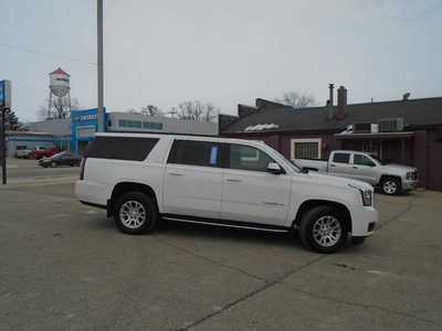2017 GMC Yukon XL, $16995. Photo 5