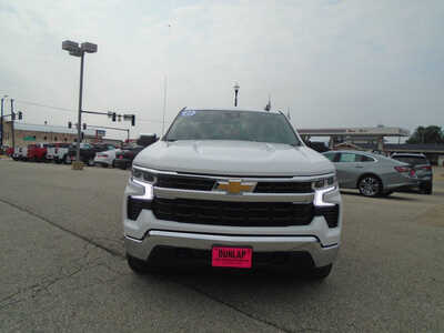 2023 Chevrolet 1500 Crew Cab, $37995. Photo 2