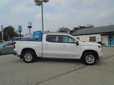 2023 Chevrolet 1500 Crew Cab, $37995. Photo 5