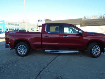 2022 Chevrolet 1500 Crew Cab, $28995. Photo 5