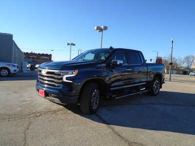 2023 Chevrolet 1500 Crew Cab, $51995. Photo 3