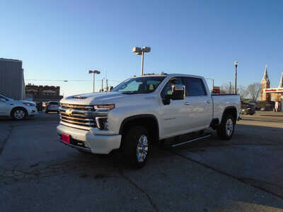 2022 Chevrolet 2500 Crew Cab, $53995. Photo 3