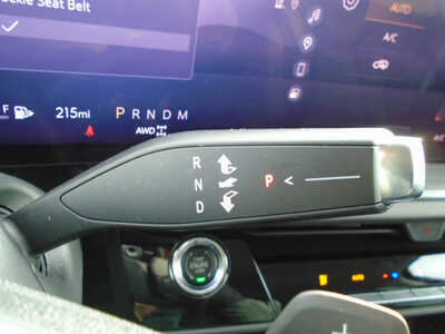 2025 Buick Envision, $29995. Photo 10