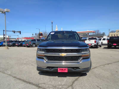 2017 Chevrolet 1500 Crew Cab, $10995. Photo 2