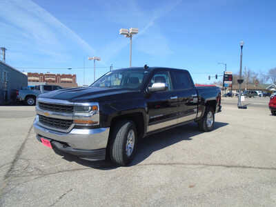 2017 Chevrolet 1500 Crew Cab, $10995. Photo 3