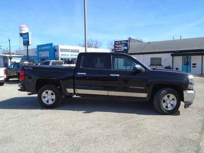 2017 Chevrolet 1500 Crew Cab, $10995. Photo 5