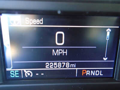 2017 Chevrolet 1500 Crew Cab, $10995. Photo 6