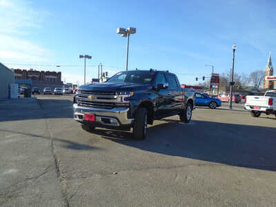 2021 Chevrolet 1500 Crew Cab, $33995. Photo 3