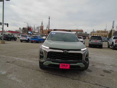 2025 Chevrolet Equinox, $34495. Photo 2