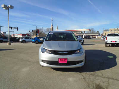 2023 Chrysler Voyager, $24995. Photo 2