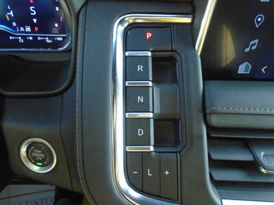 2023 Chevrolet Suburban, $0. Photo 10