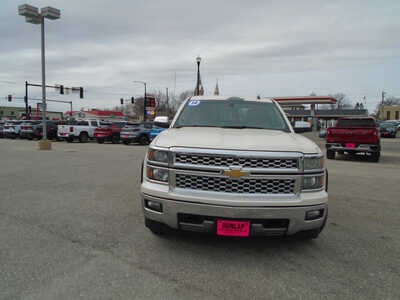 2014 Chevrolet 1500 Crew Cab, $9495. Photo 2