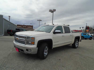 2014 Chevrolet 1500 Crew Cab, $9495. Photo 3